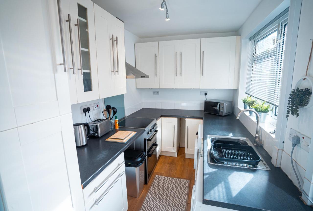Comfortable House In Nuneaton Sleeps5 Free Parking Good Amenites Exterior photo